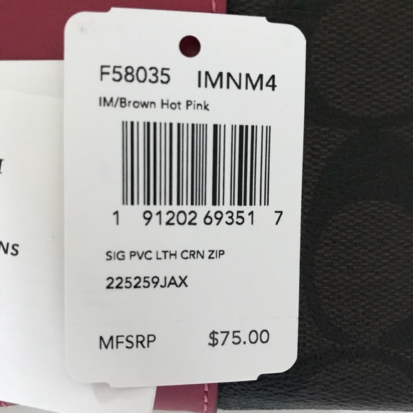 NWT Coach wristlet - Picture 4 of 8